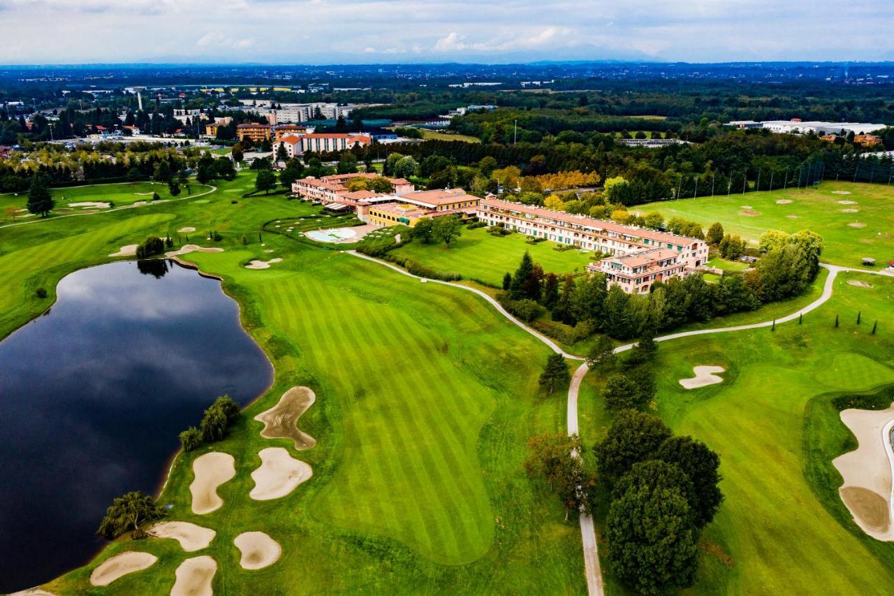 Le Robinie Golf & Resort Solbiate Olona Exterior foto